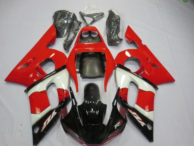 1998-2002 Red White and Black Yamaha R6 Fairings 1998-2002 Red White and Black Yamaha R6 Fairings