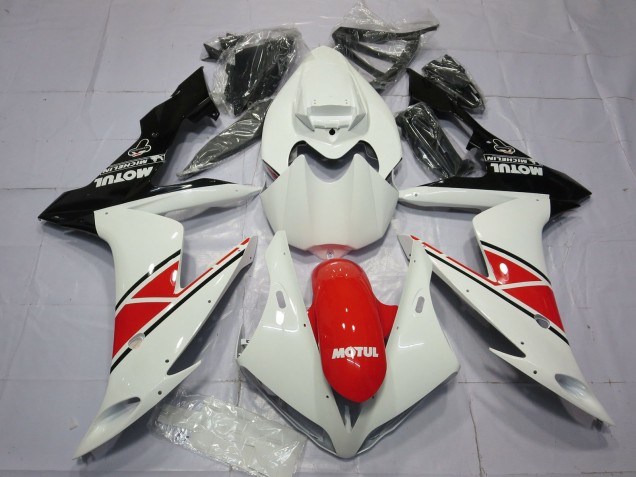 2004-2006 Oem Style Red and white Yamaha R1 Fairings 2004-2006 Oem Style Red and white Yamaha R1 Fairings