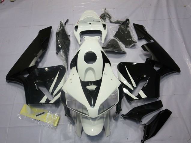 2005-2006 Black and White Honda CBR600RR Fairings