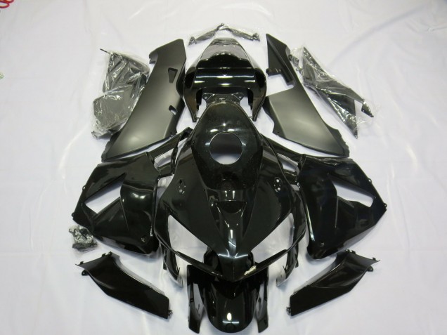 2005-2006 Matte and Gloss Black Honda CBR600RR Fairings